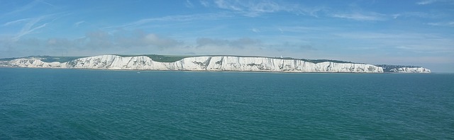 Chalk-cliffs-509917 640.jpg